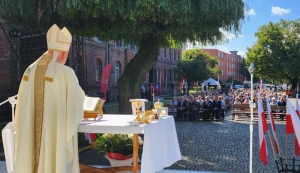 Homilia bp. Wiesława Szlachetki wygłoszona 1 września 2024 r. przy Pomniku Obrońców Poczty Polskiej w  Gdańsku